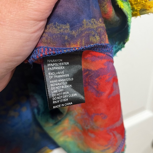 Calessa Multicolor Abstract Women's Artsy Flowy Blouse PS - Picture 5 of 6